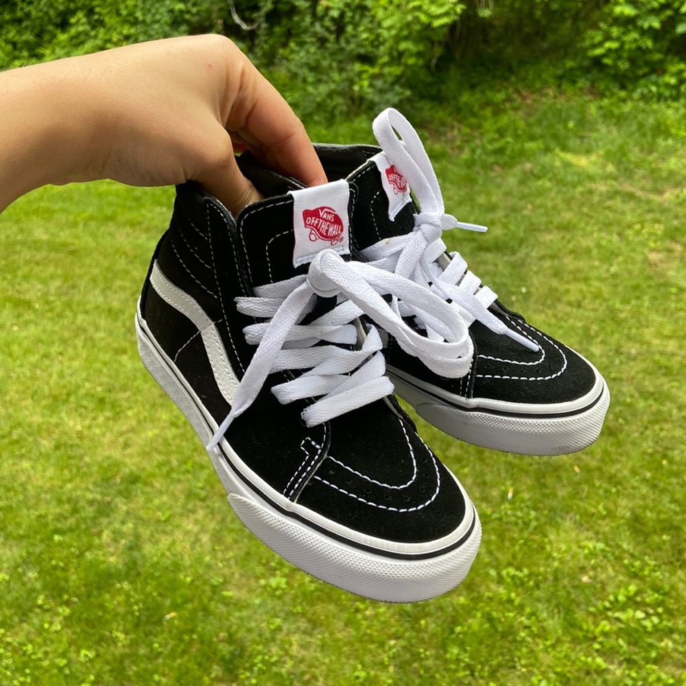 Black Sk8-Hi Vans, US Kids Size 12.5